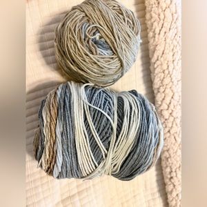 caron cotton cakes yarn,%60 cotton%40 acrylic.221 g(268.5 yds)color: NestedBlues